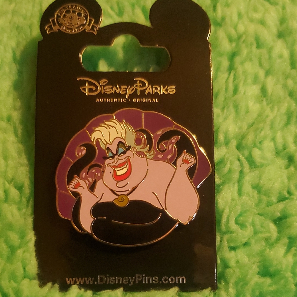 Disney Ursula Pin - Villians In Frames